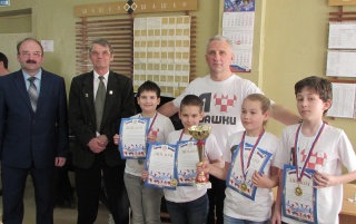 дети и Васенькин.jpg